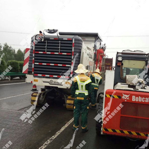 2015年6月 江西上饶高速翻新