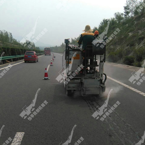 2015年7月 郑少洛高速翻新铣刨 